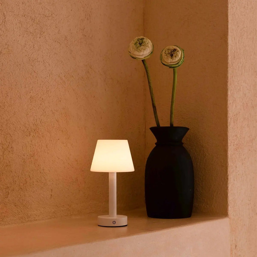 Zoë Witte Houten Oplaadbare Tafellamp | Draadloos, dimbaar, USB-C, batterij met een levensduur van 80 uur