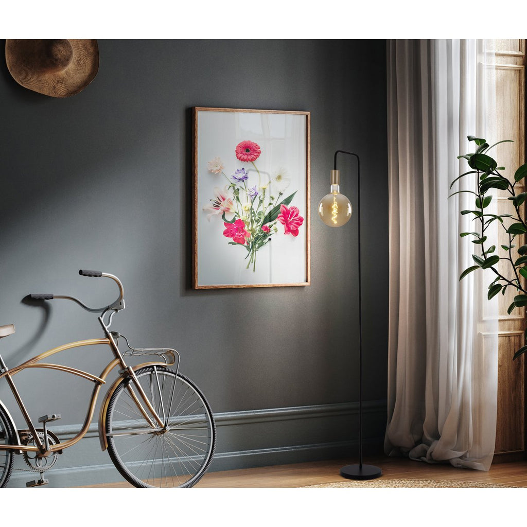 Liv · Houten vloerlamp — zwart
