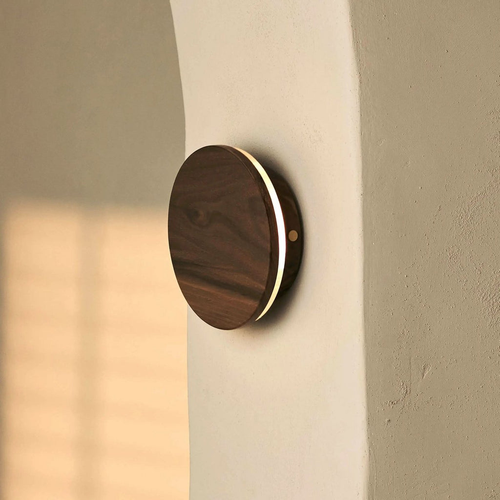 Lou Walnut draadloos wandlicht - oplaadbaar en dimpelbaar met aanraakregeling