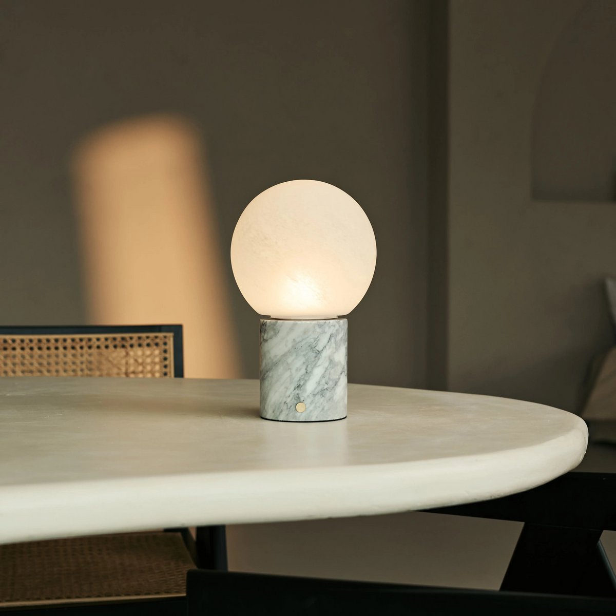 Metsu White / Bianco Statuarietto - Classic Marmeren oplaadbare tafellamp met 3 lichte kleuren en dimfunctie