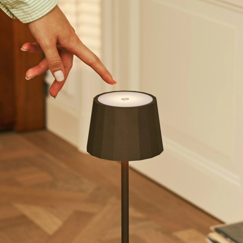 Wouter Mocha Brown oplaadbare tafellamp-Draadloos opladen, dimable, 120 uur batterijduur
