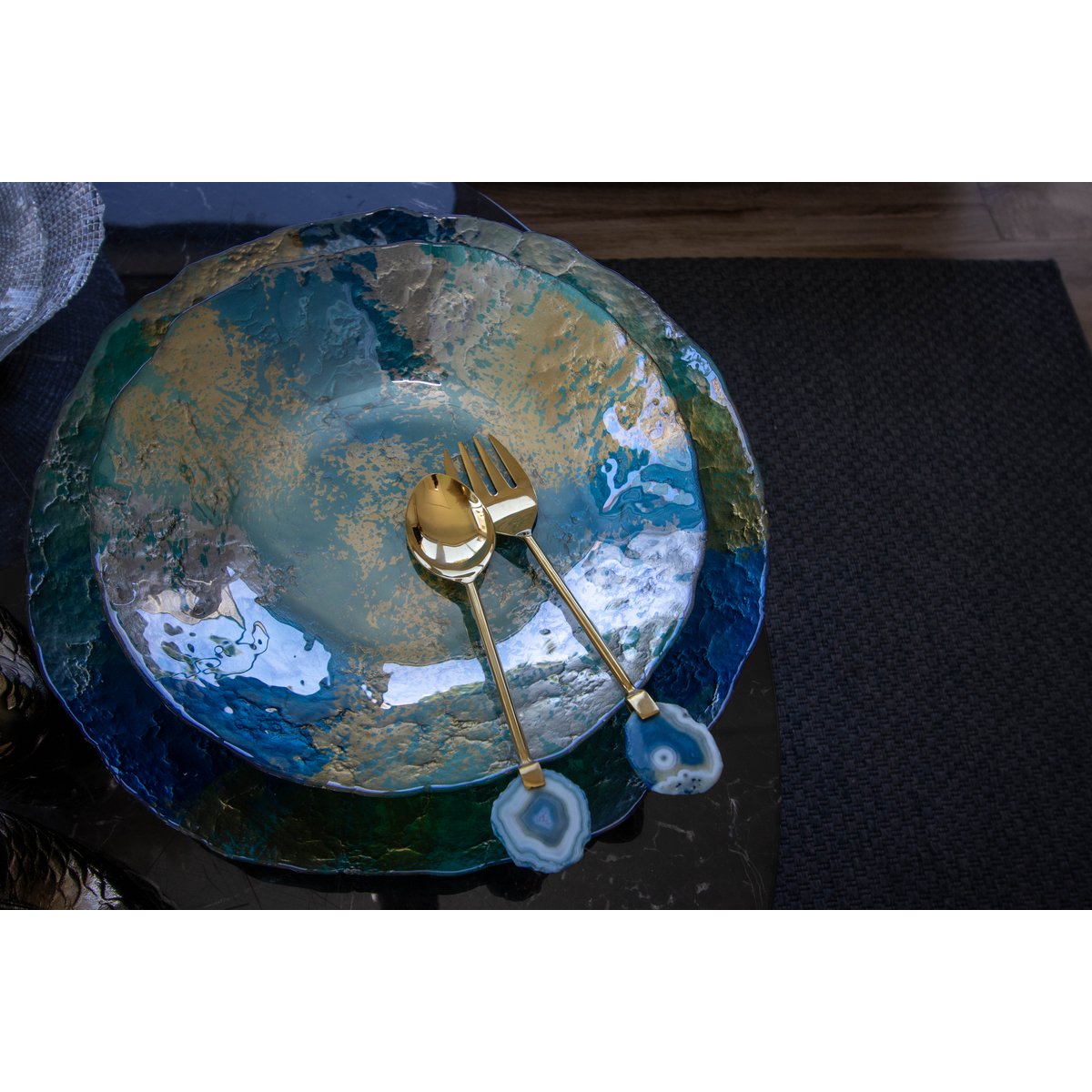 Gouden salade omvat Pierre Agate Bleue