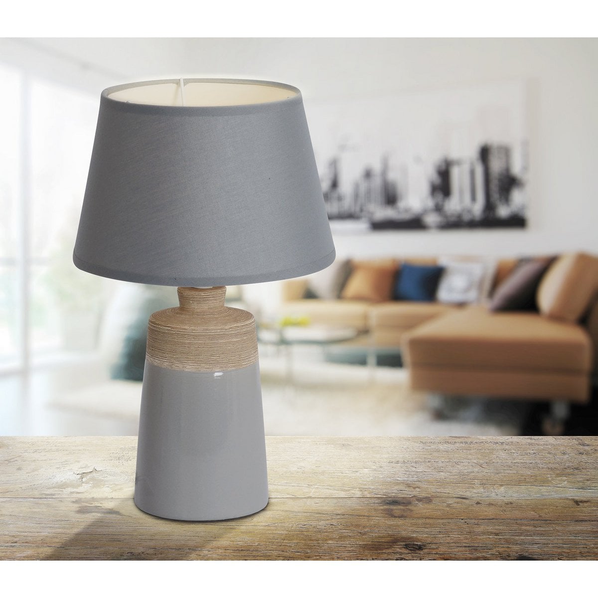Liv · Houten tafellamp met linnen kap — grijs