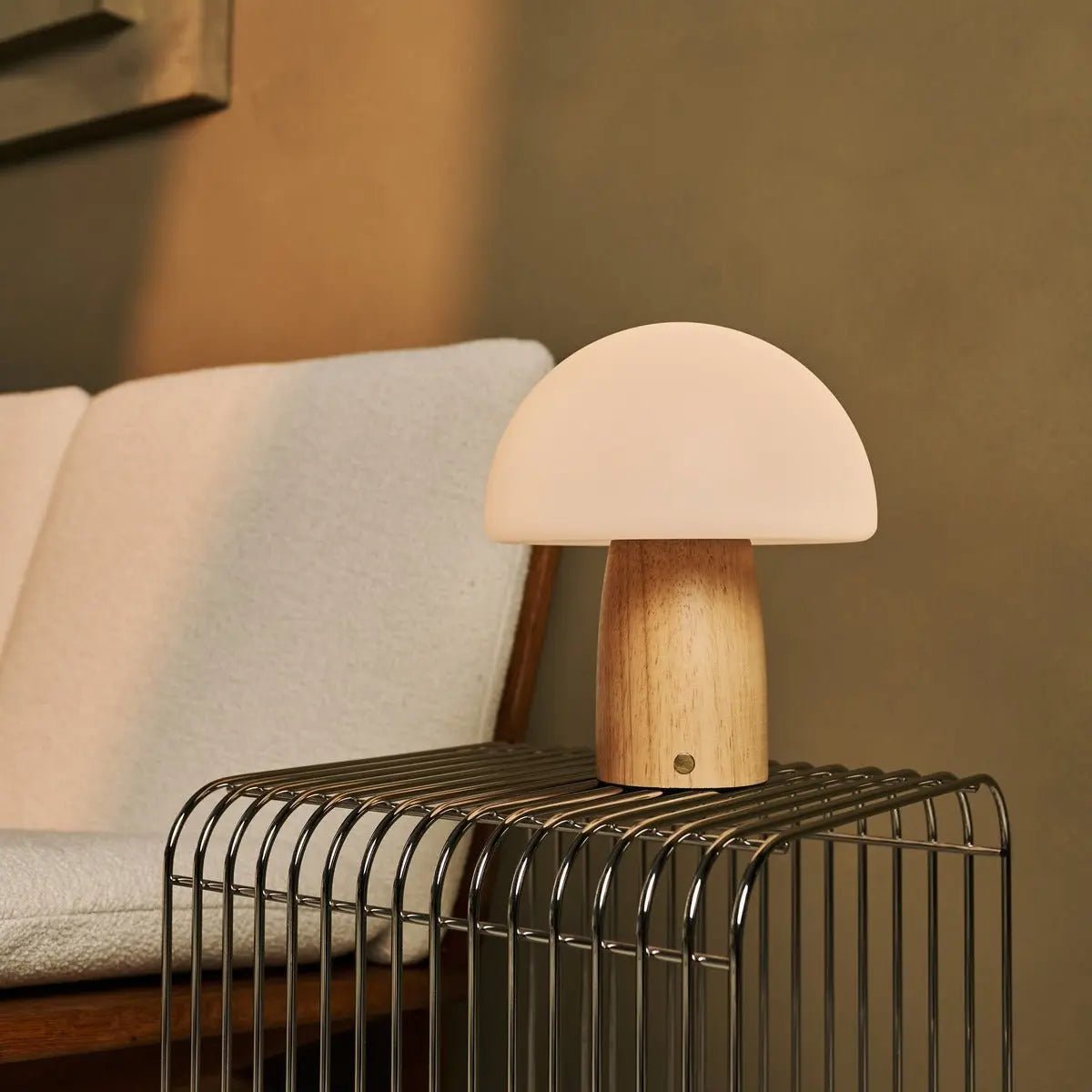 Mia lichtbruin stijlvolle houten tafellamp met dimmer - hout, functioneel en subtiel