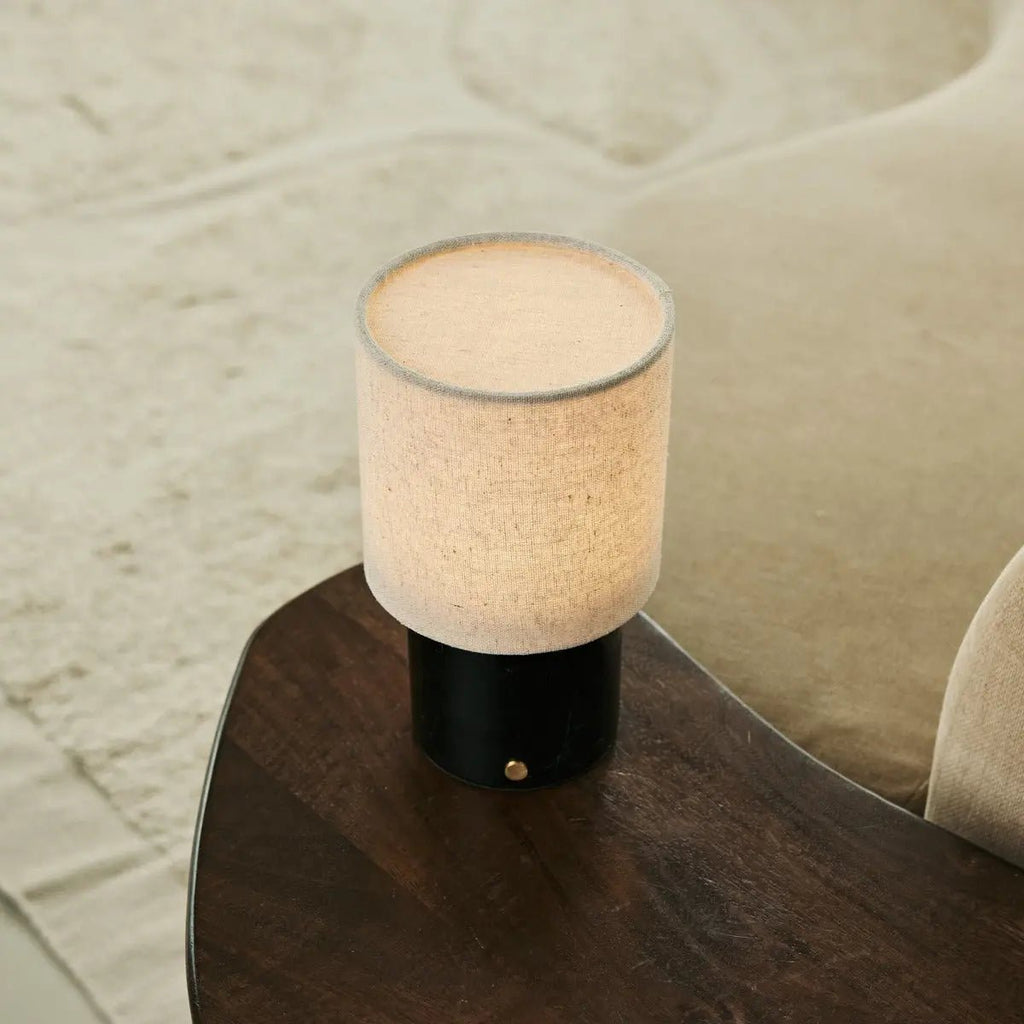 Onoda Black / Nero Marquina - Marmeren oplaadbare tafellamp - met linnen verwisselbare lampenkap en oplaadbaar ontwerp