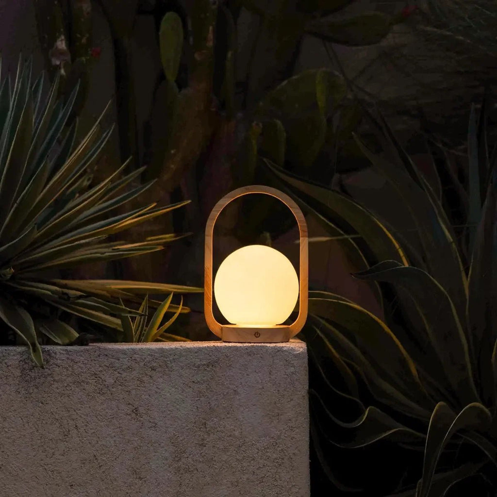 Skye Lichtbruine Houten Snoerloze Lamp | Oplaadbaar en dimbaar ontwerp