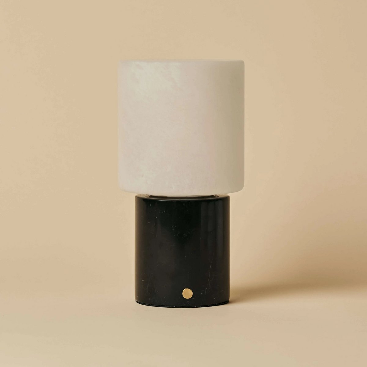 Cuyp Black / Nero Marquina - Marmeren oplaadbare tafellamp - Draadloos, USB -oplaadbaar en tot 100 looptijd