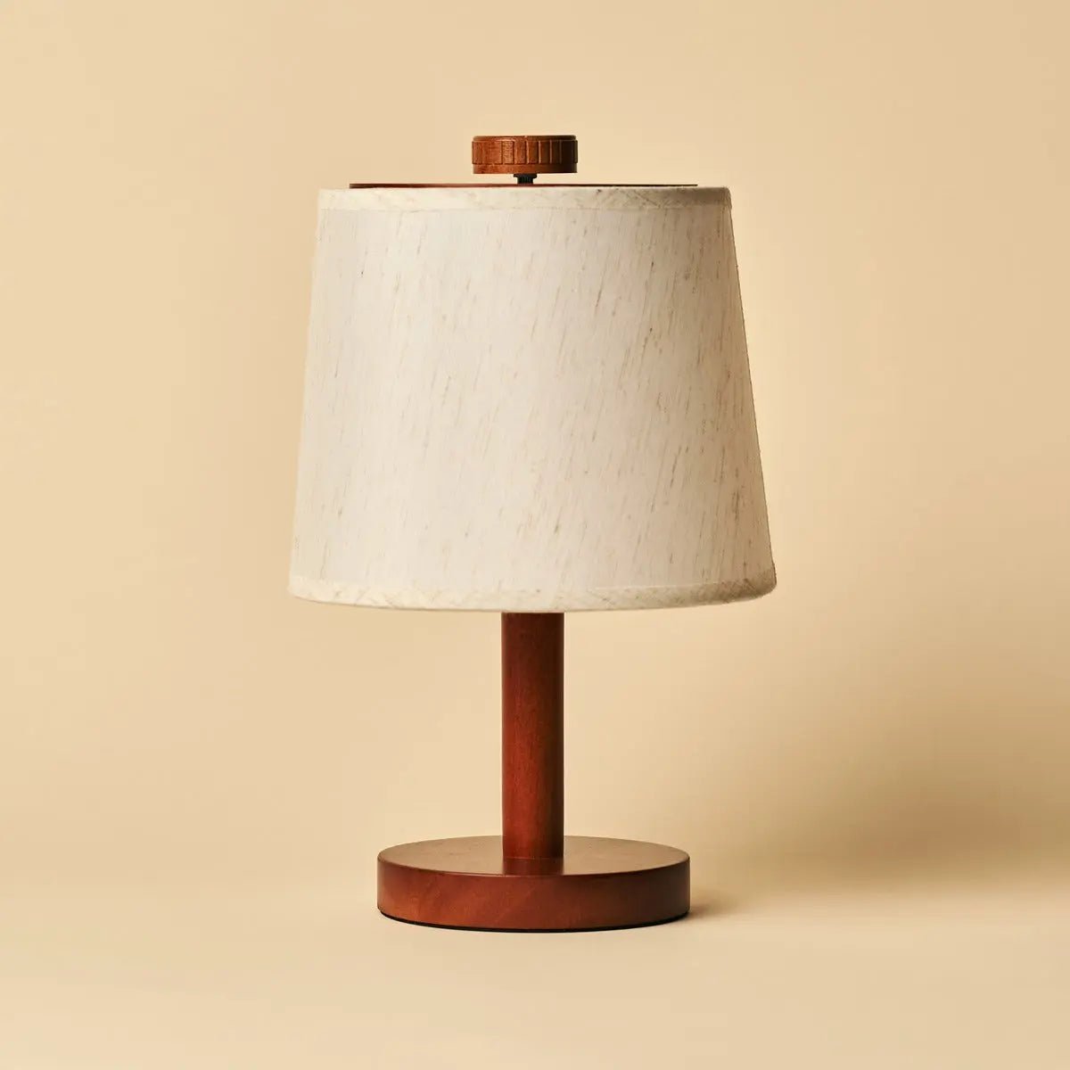 Rover kastanje bruin houten lamp - oplaadbare, draadloze en dimbare schaduw