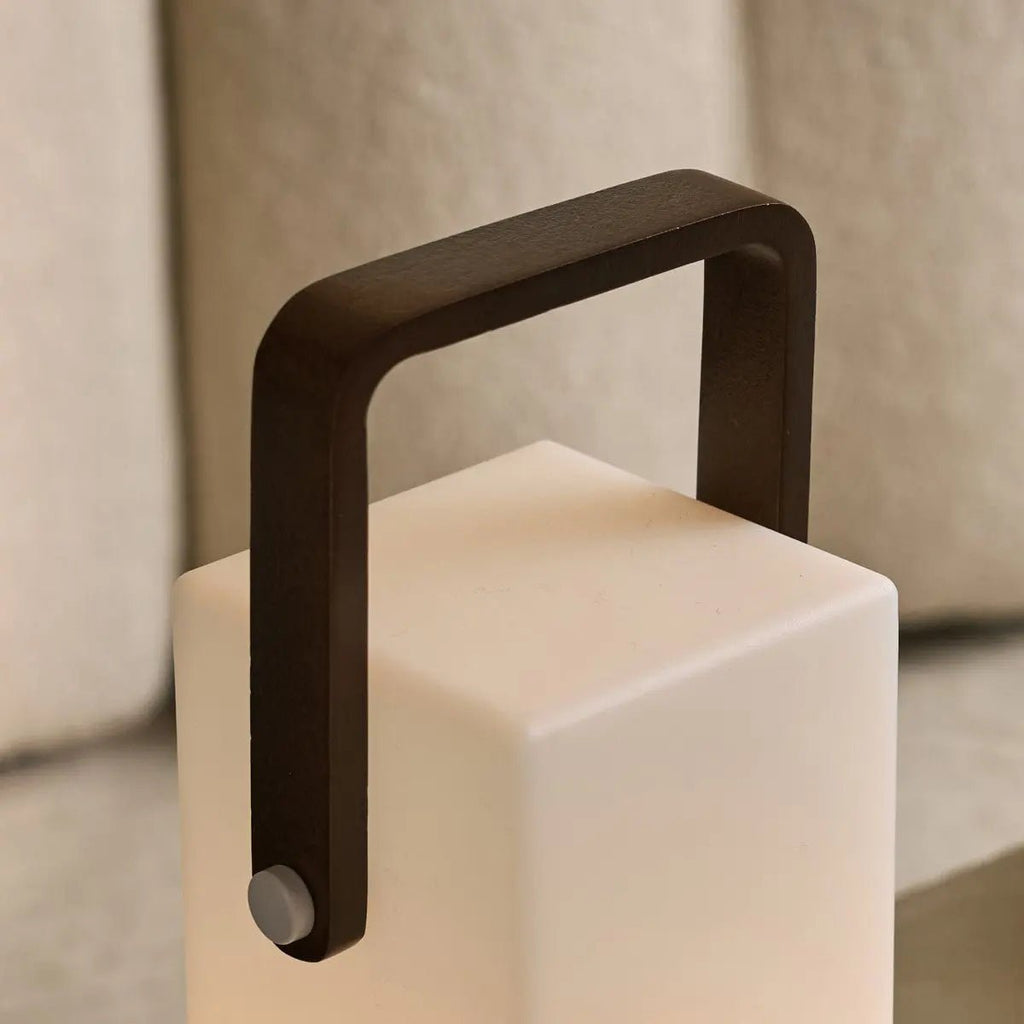 Harper Donkerbruine Houten Lamp – Snoerloze Oplaadbare Tafellamp met Handvat