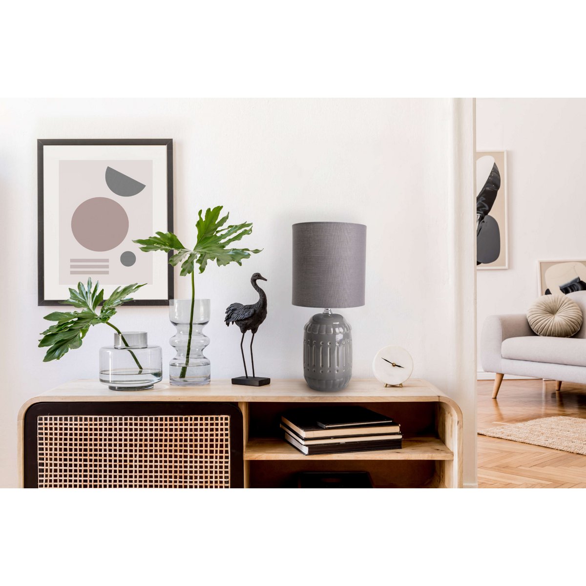 Liv · Houten tafellamp met linnen kap — grijs