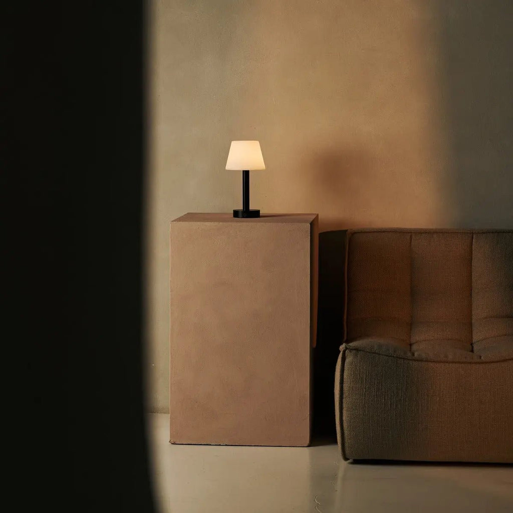 Zoë Zwarte Houten Oplaadbare Tafellamp | Dimbaar en draagbaar | Batterijduur van 80 uur