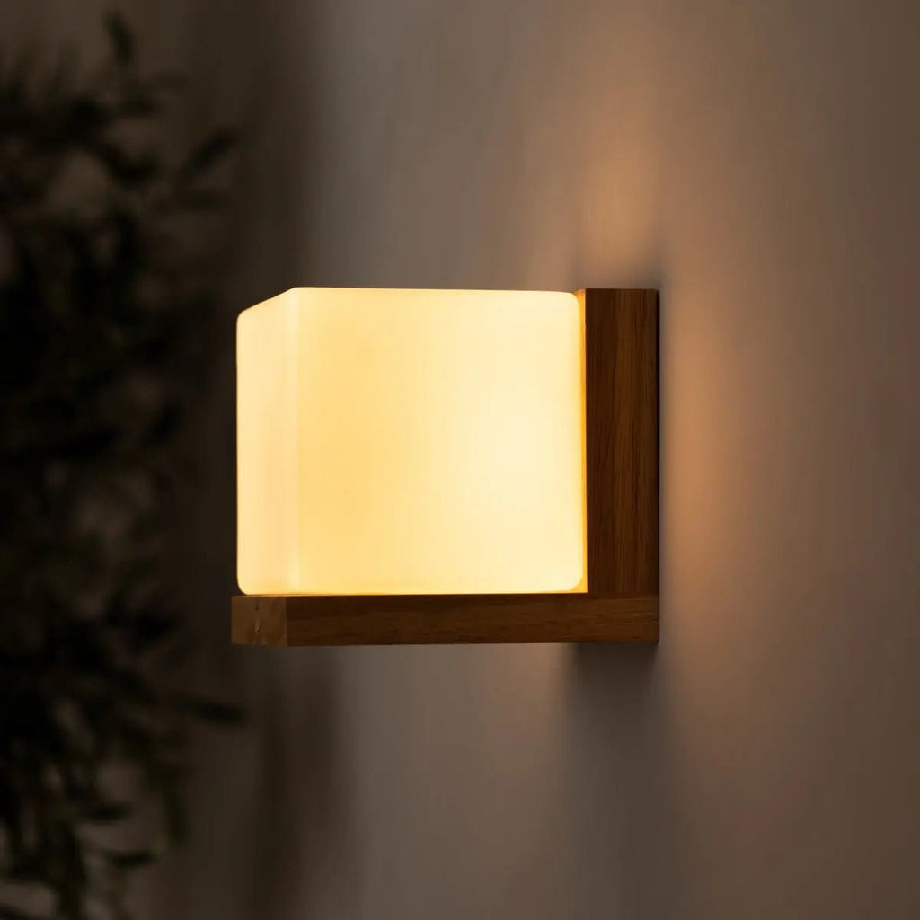 Lizzy lichtbruine vierkant oplaadbare houten wandlamp - draadloze, dimbare en stijlvolle verlichting