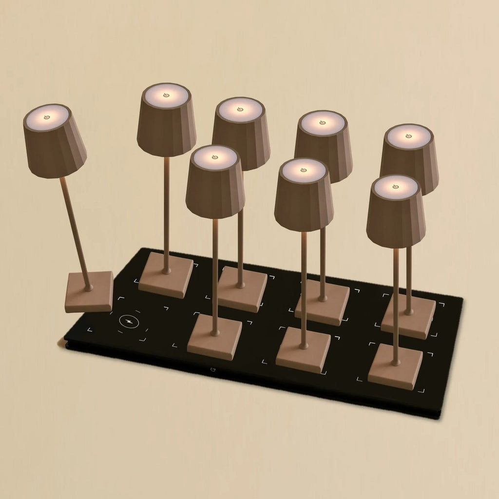 Combi Set Professional-8 X Wouter Koala Brown Oplaadbare tafellampen & 1 x Centraal station Wireless laadstation met Qi-Technology-