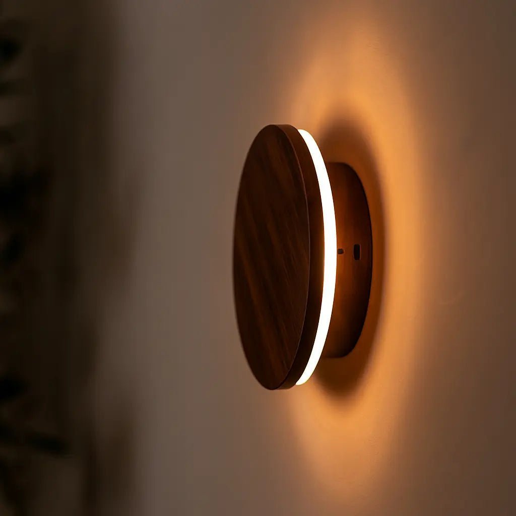 Lou Walnut draadloos wandlicht - oplaadbaar en dimpelbaar met aanraakregeling