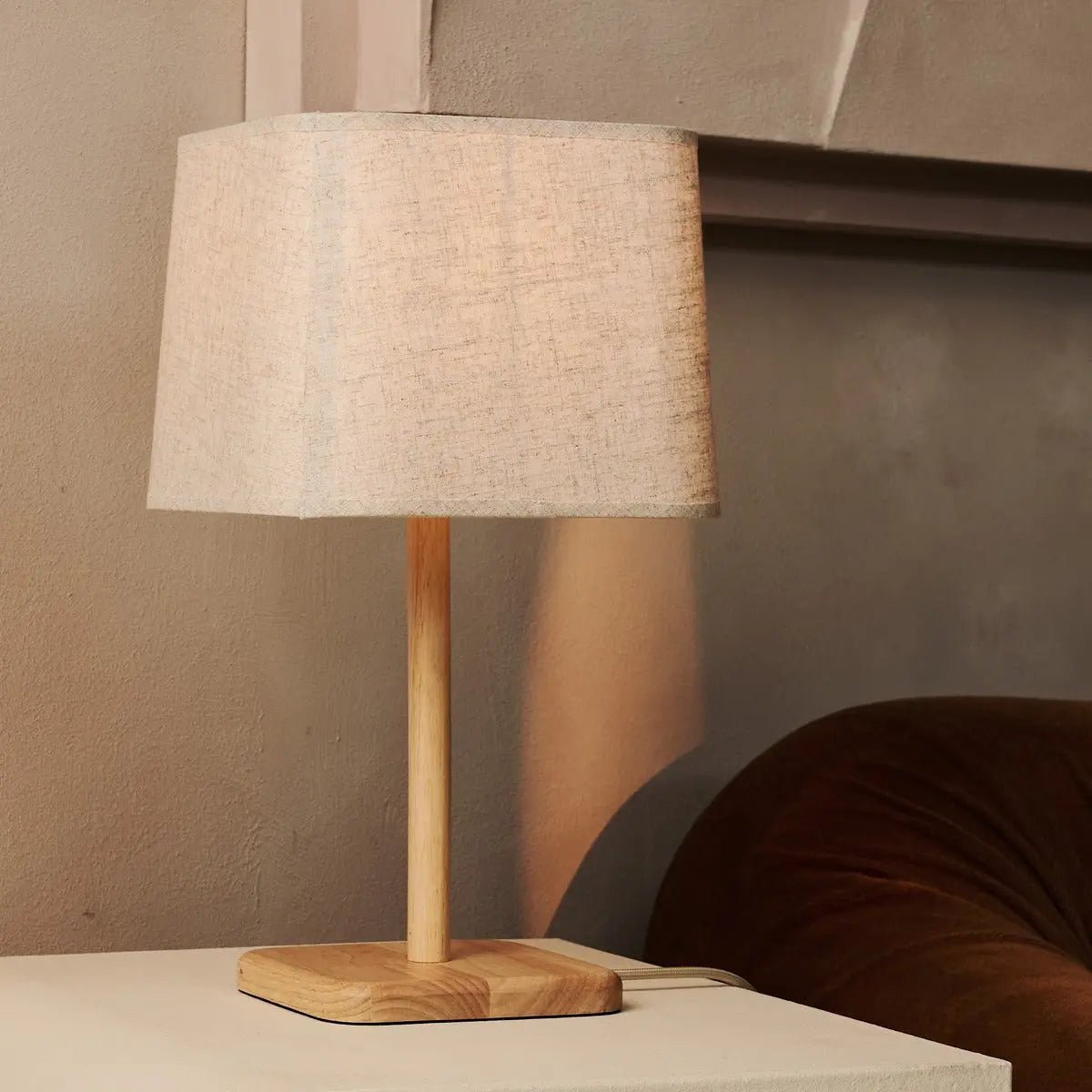 Marley houten lamp met beige schaduw - stijlvolle en biologische woningverlichting