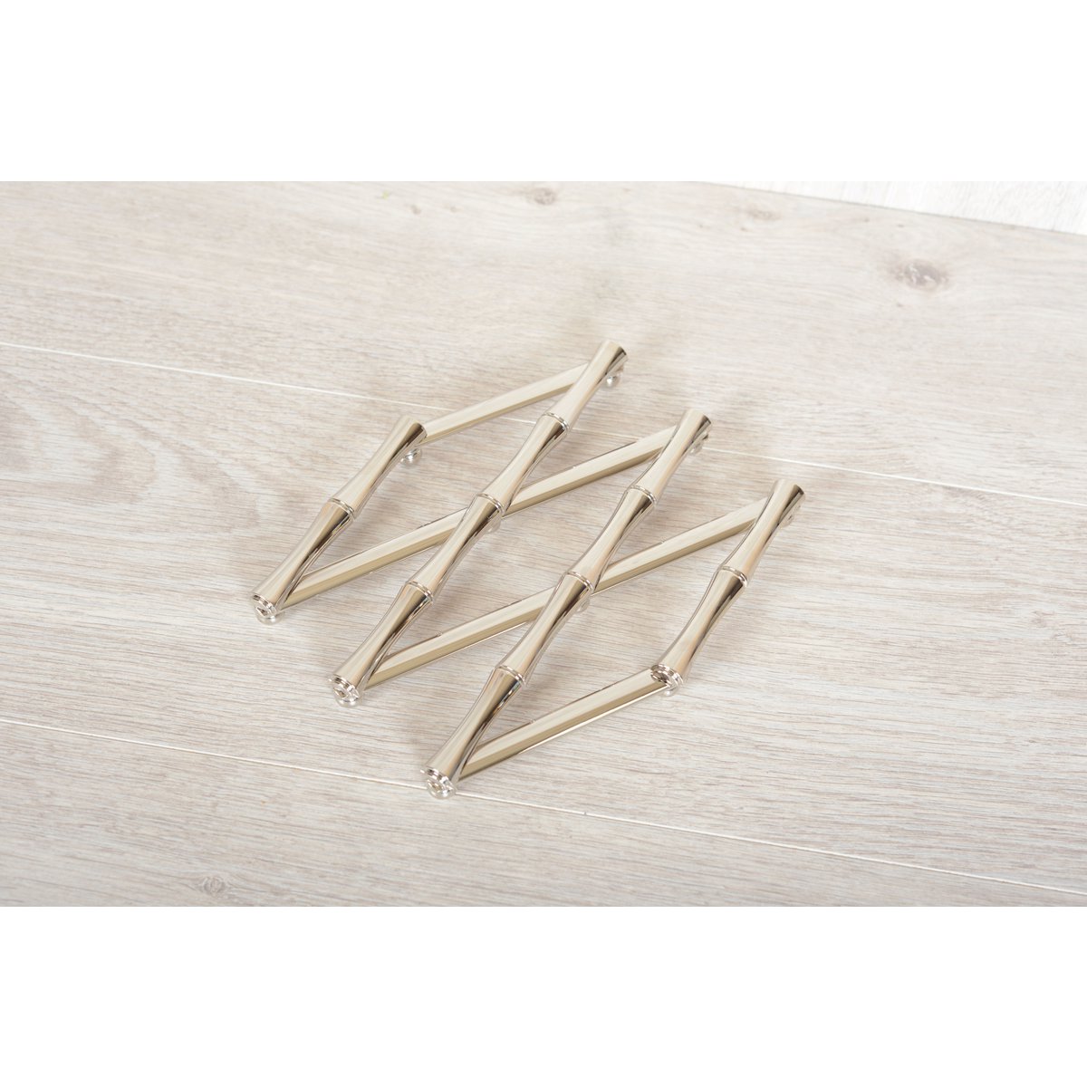 Bamboe uitbreidbaar gerecht onder