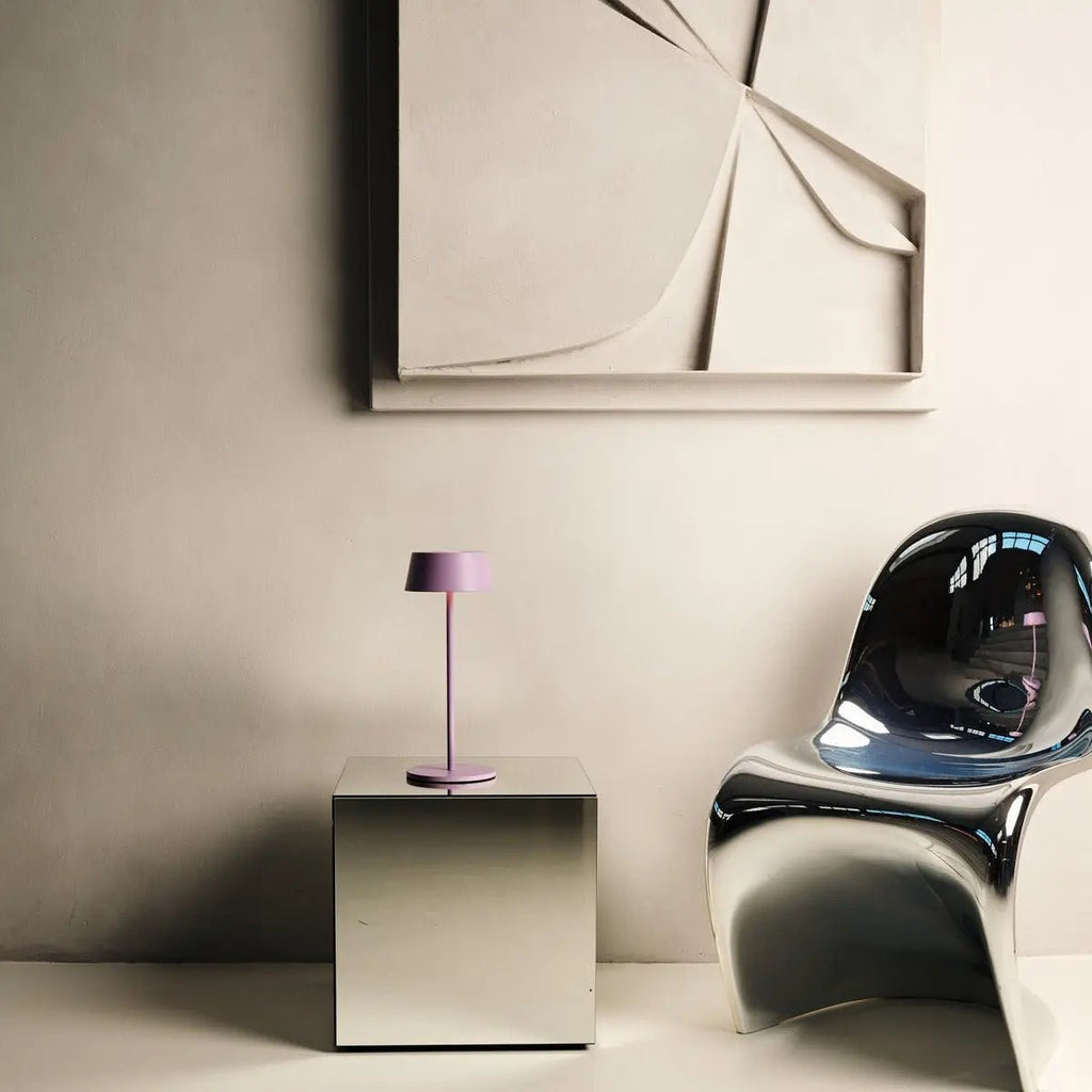Hugo Violet Lila Oplaadbare tafellamp - Stijlvol, dimbare lamp & draadloos