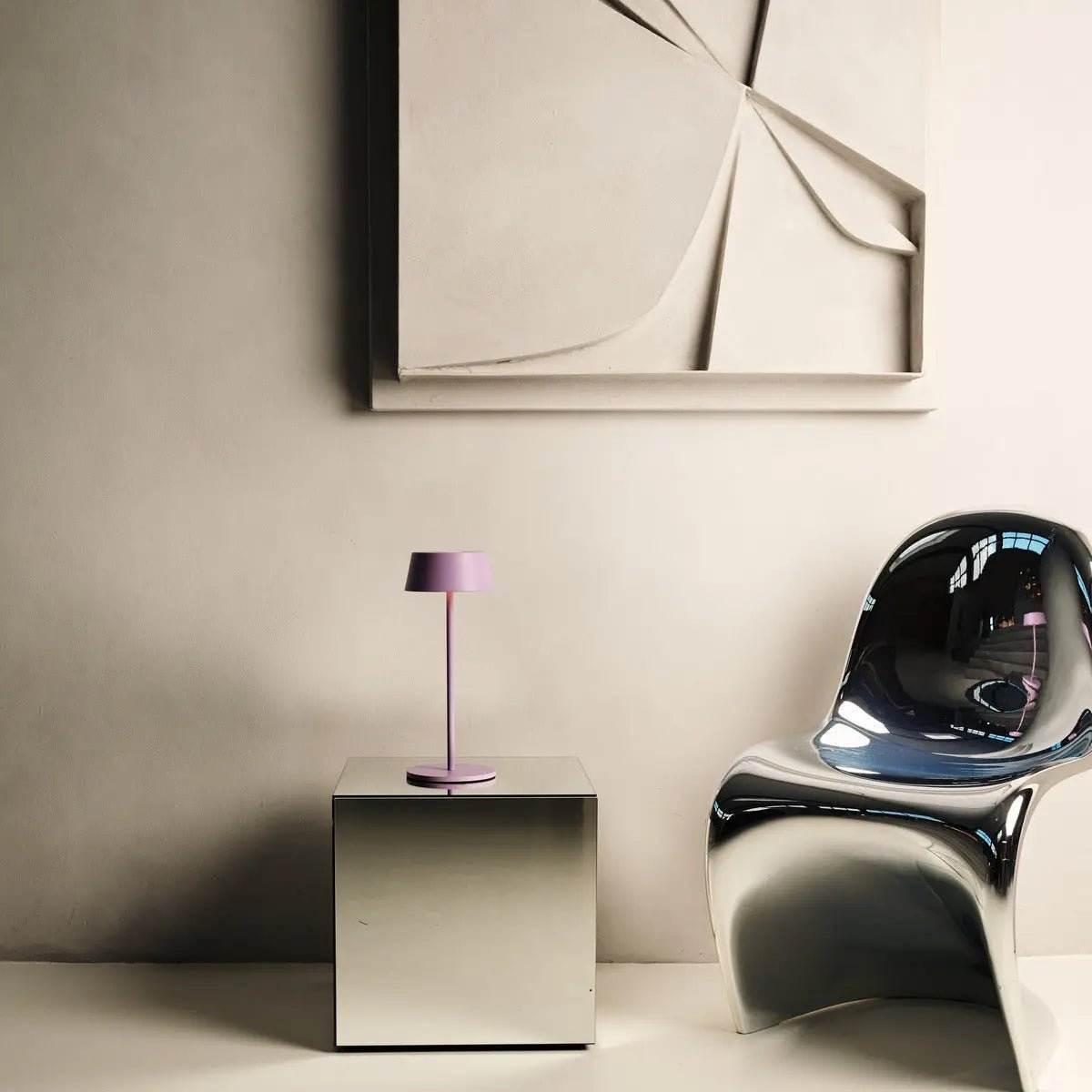 Hugo Violet Lila Oplaadbare tafellamp - Stijlvol, dimbare lamp & draadloos