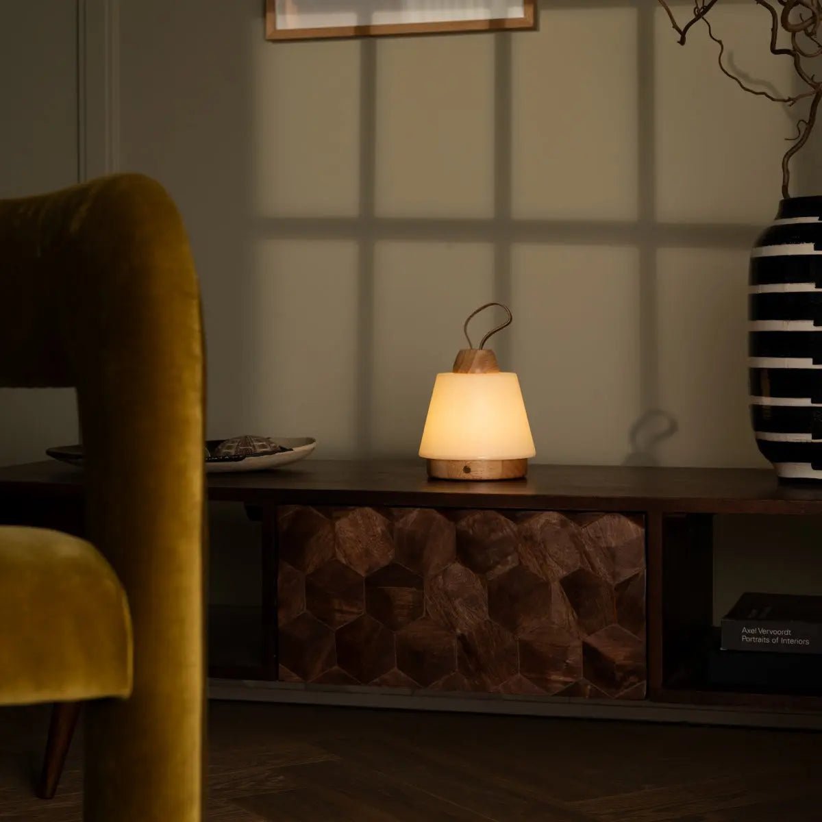 Liv lichtbruine oplaadbare lamp – lederen band, dimbaar, draadloos