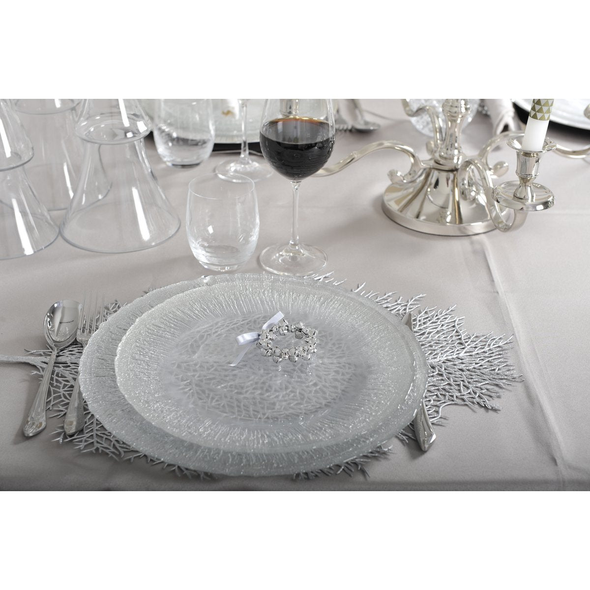 Zilveren bladplaat hieronder