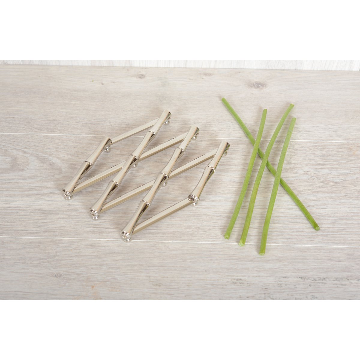 Bamboe uitbreidbaar gerecht onder