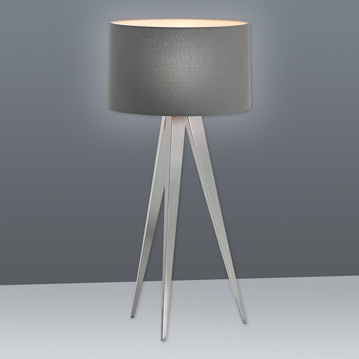 Liv · Driepoot vloerlamp