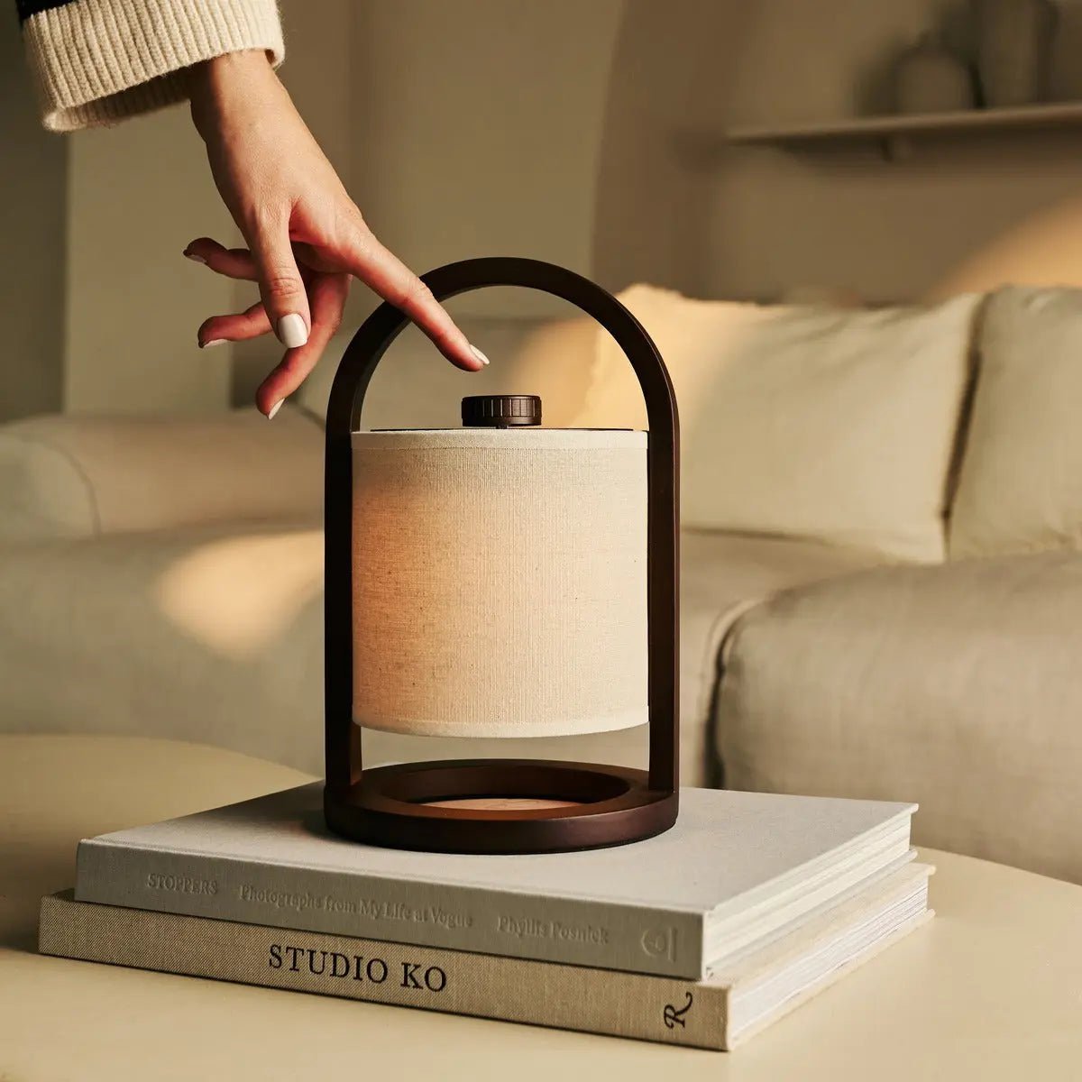 River Donkerbruine Draadloze Houten Lamp – Oplaadbaar & Dimbaar