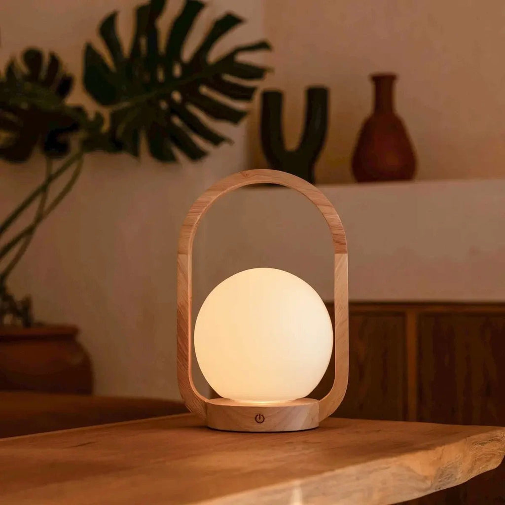 Skye Lichtbruine Houten Snoerloze Lamp | Oplaadbaar en dimbaar ontwerp