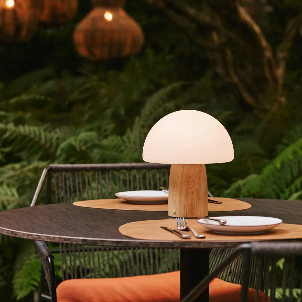 Mia lichtbruin stijlvolle houten tafellamp met dimmer - hout, functioneel en subtiel