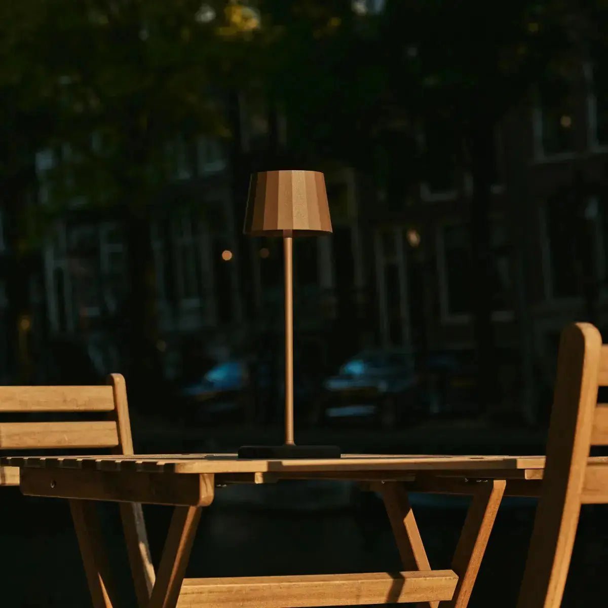 Wouter Mocha Brown oplaadbare tafellamp-Draadloos opladen, dimable, 120 uur batterijduur