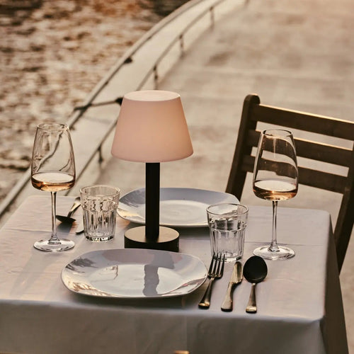 Zoë Zwarte Houten Oplaadbare Tafellamp | Dimbaar en draagbaar | Batterijduur van 80 uur