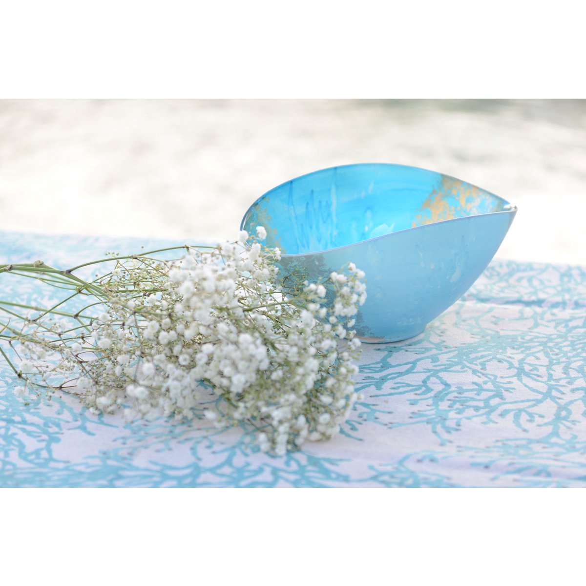 Blauwe en gouden ovaal gesneden 26.5x14.3x11.5 cm