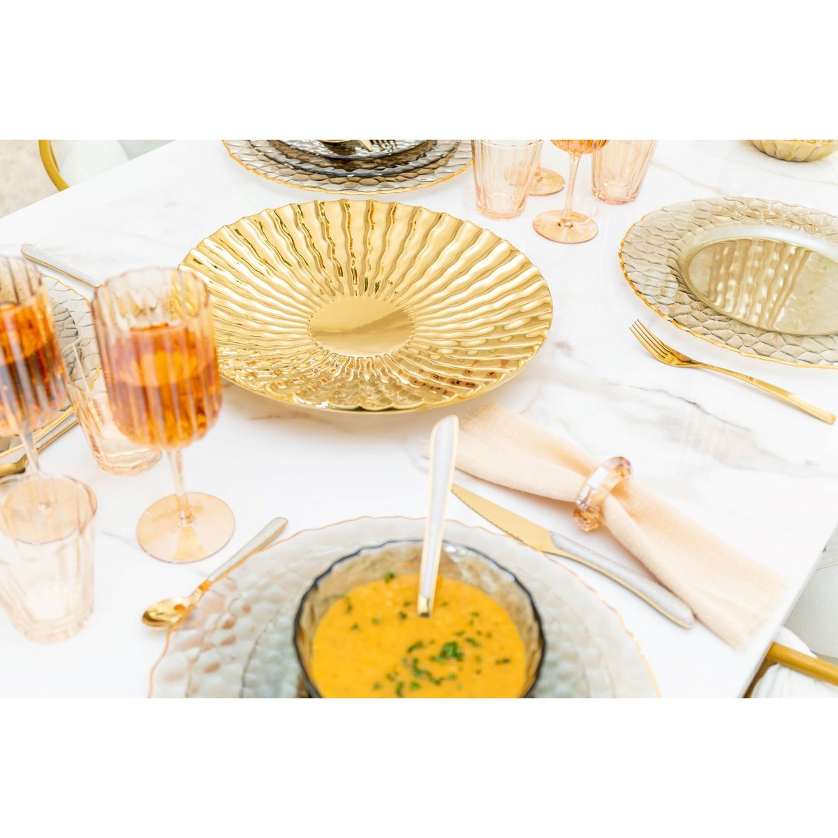 Briljante gouden decoratieve snit 36x36x5.5 cm