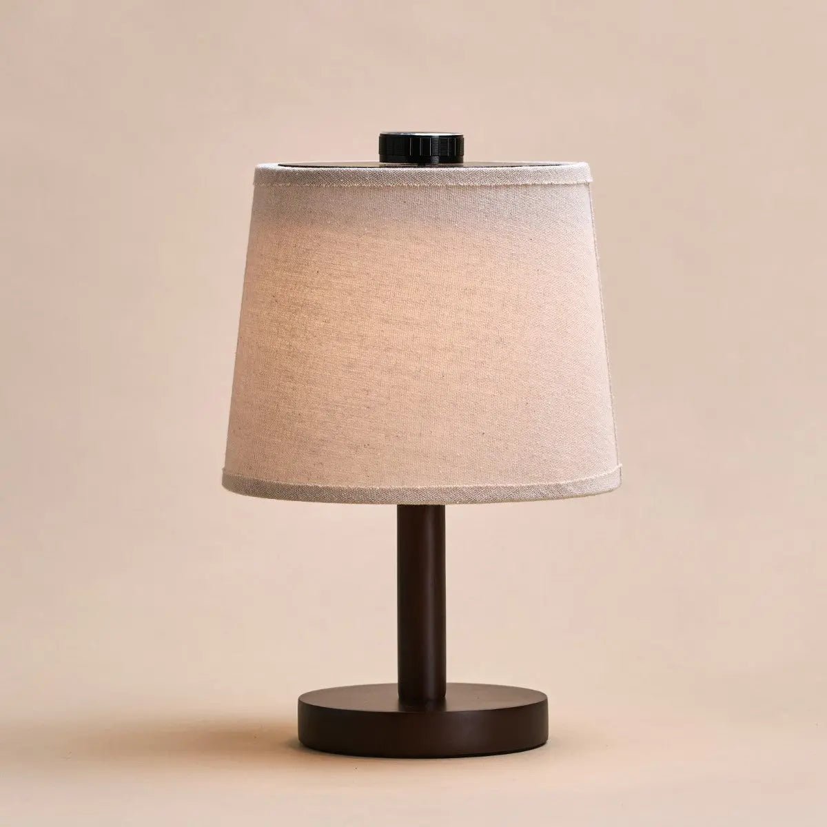 Rover donkerbruine houten lamp – oplaadbare, draadloze en dimbare lampenkap