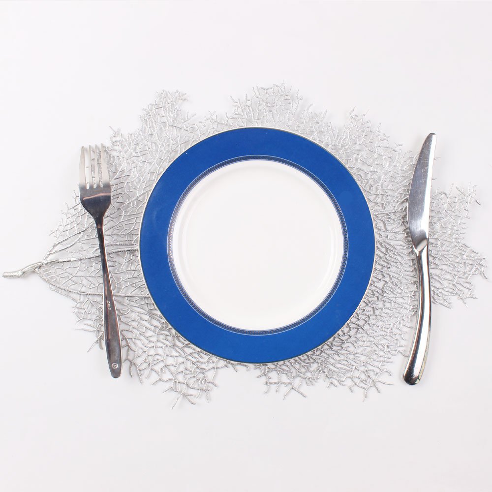 Zilveren bladplaat hieronder