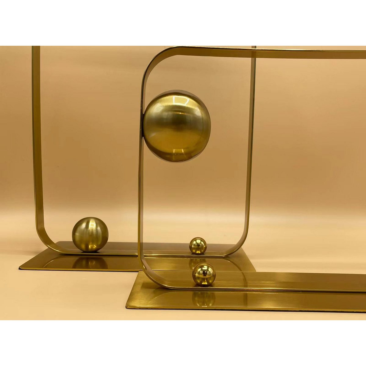 Legering Sculptuur B(ZH-06B) maat:L:23 b:13 H:40 CM