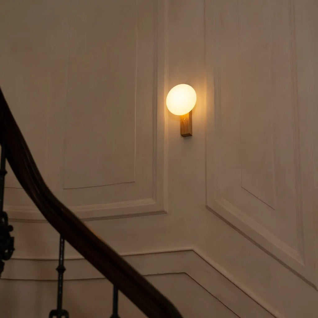 Matthew lichtbruin stijlvol houten draadloze wandlamp - oplaadbaar en dimpelbaar