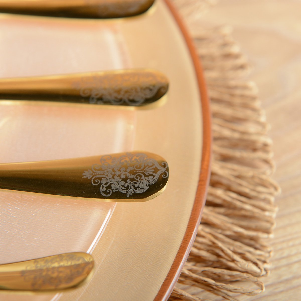 Huisvrouw 24 stuks goud briljant arabesk