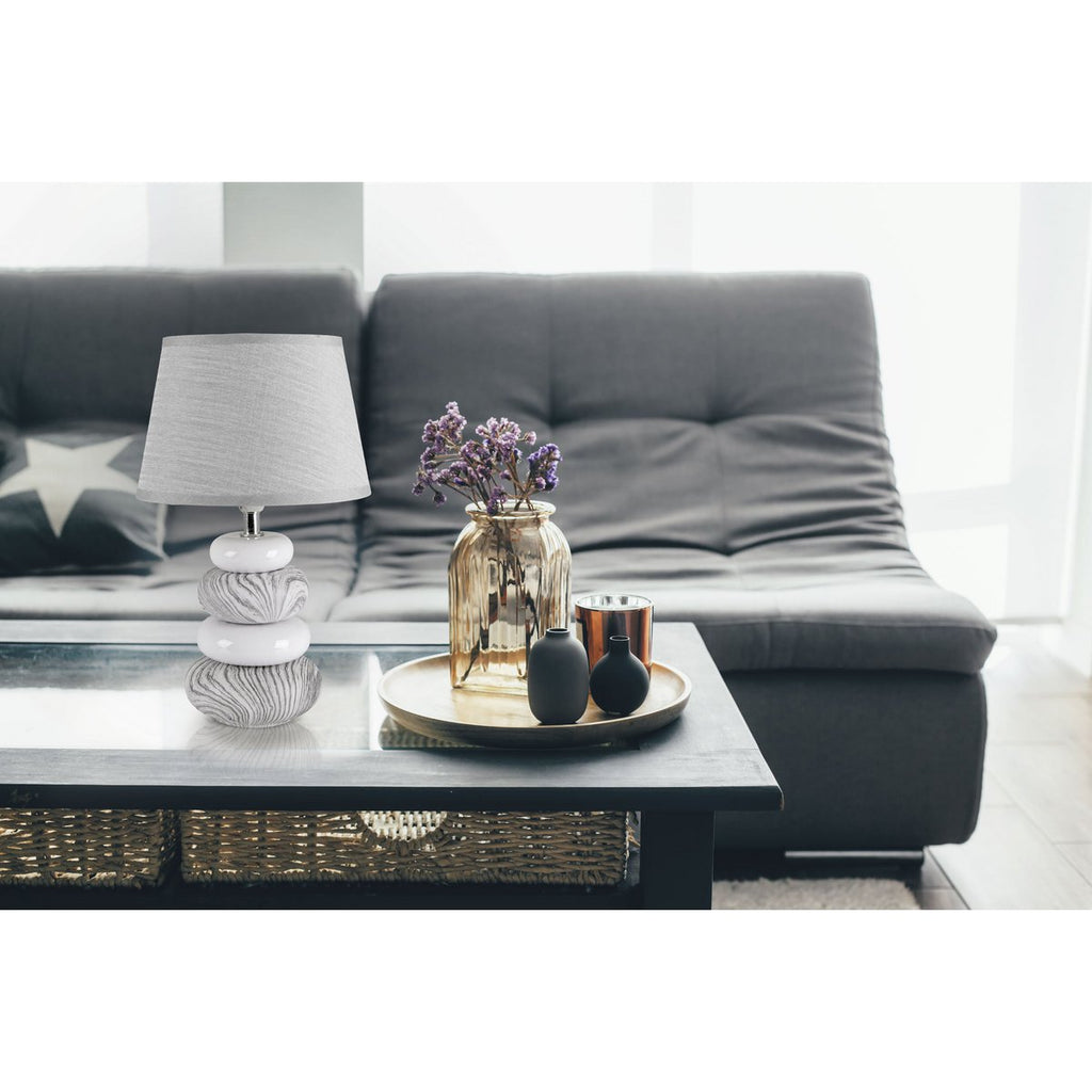 Liv · Houten tafellamp met linnen kap — grijs