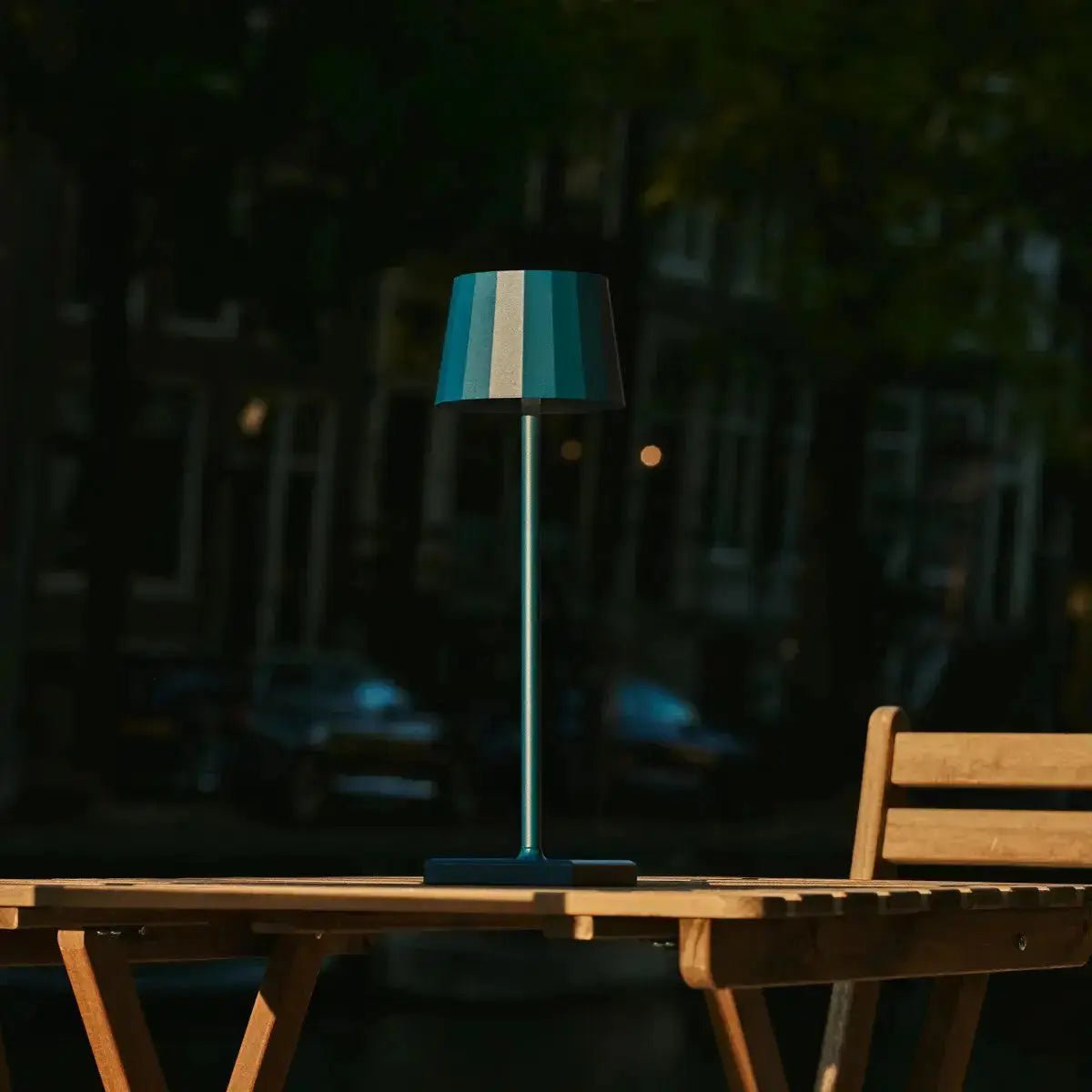 Wouter delftware blauw oplaadbare tafellamp-draadloos opladen, dimable, 120 uur batterijduur