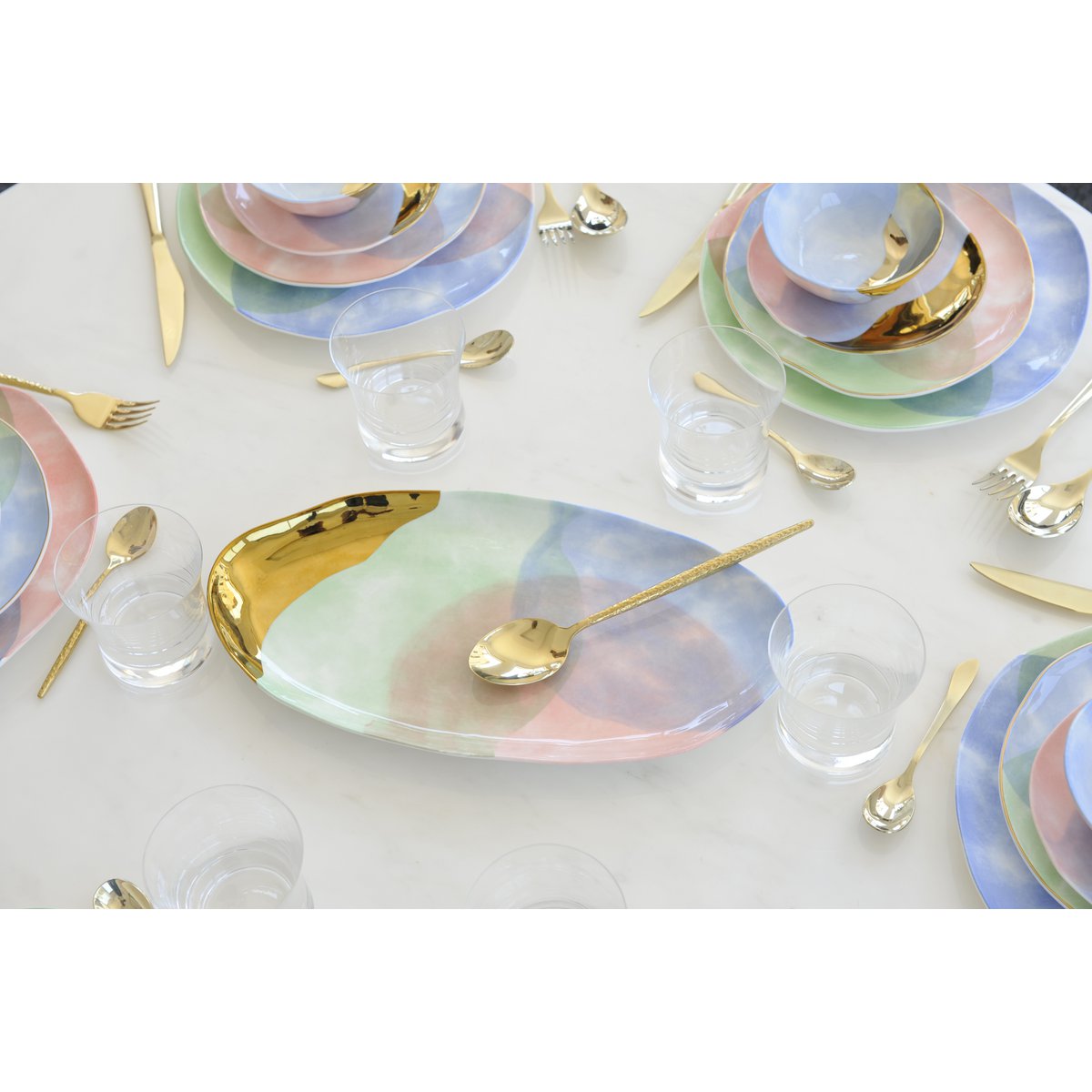 OVALE TRICOLOR-PARADIJS SCHOTEL