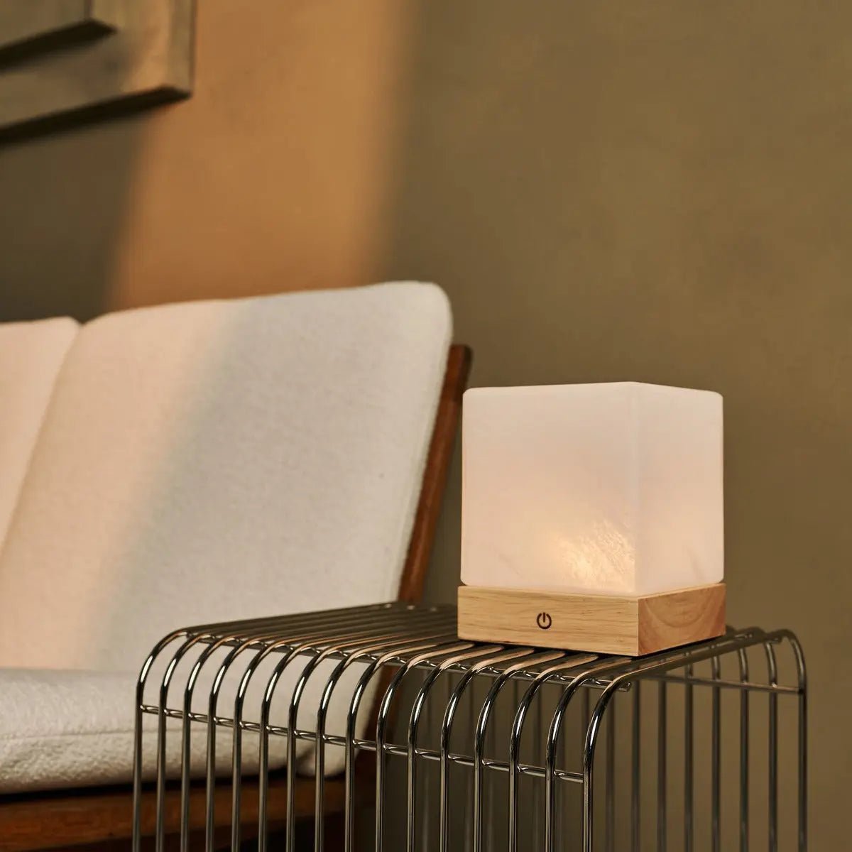 YCE lichtbruine draadloze houten lamp met bevroren glas-oplaadbare, dimbare, 100-uur batterij