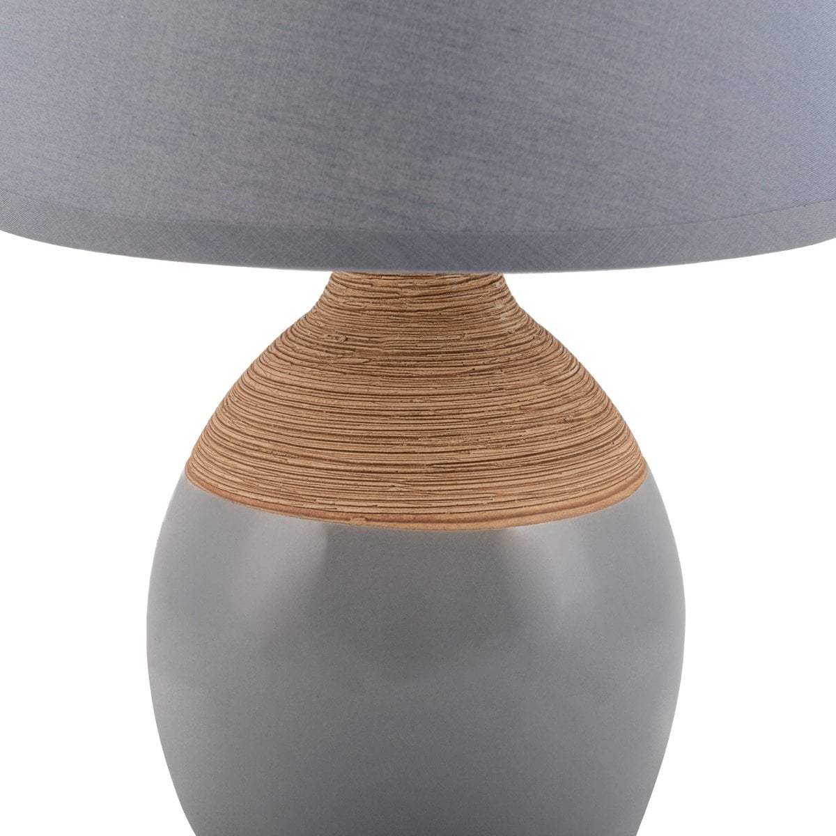 Liv · Houten tafellamp met linnen kap — grijs