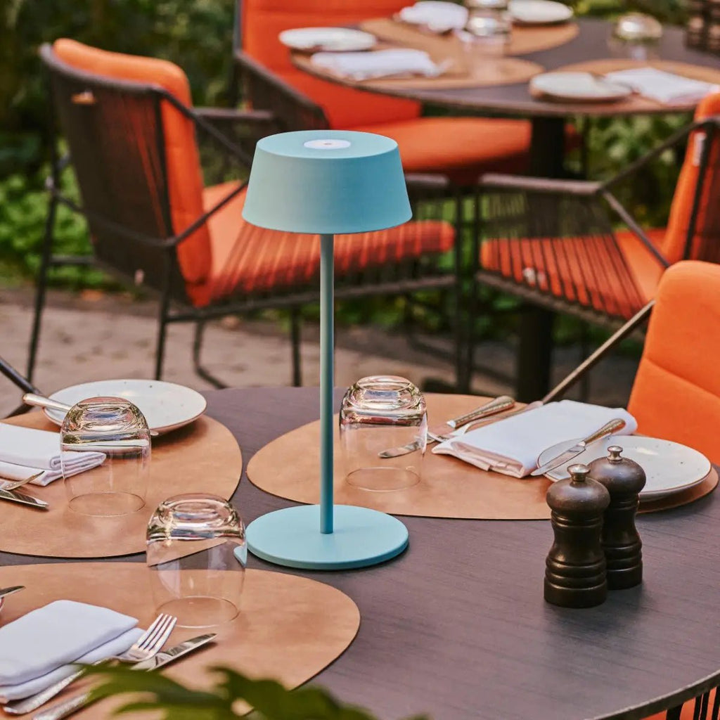 Hugo Amsterdams Blauwe Oplaadbare Ijzeren Tafellamp - Dimbaar, Stijlvol & Snoerloos