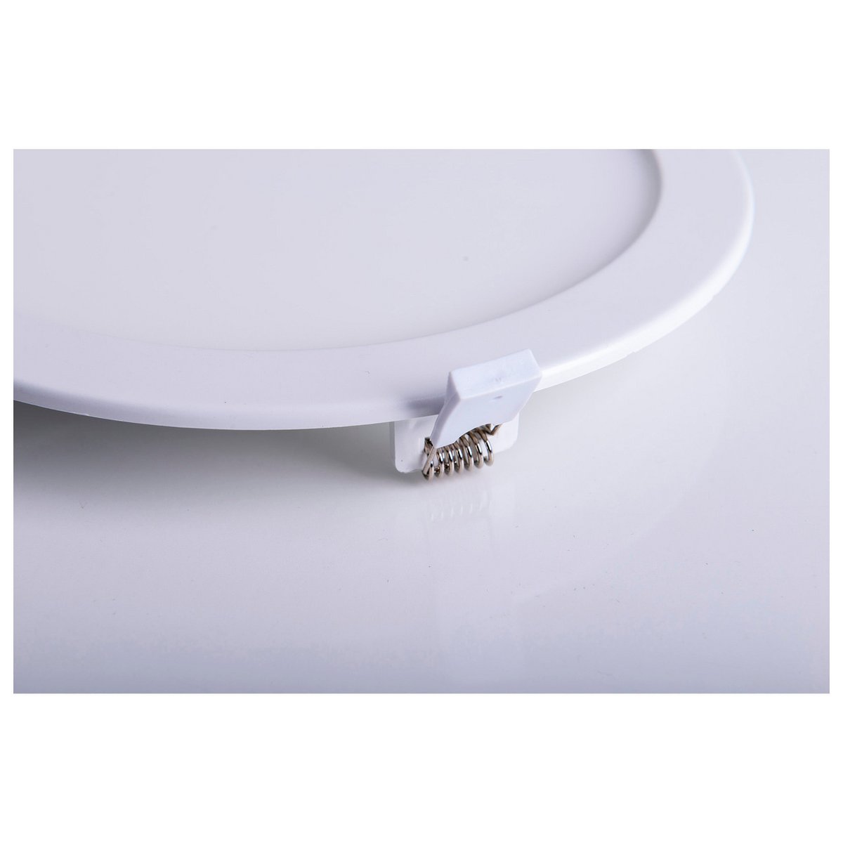 Liv · LED-opbouwspot — Ø24,6cm