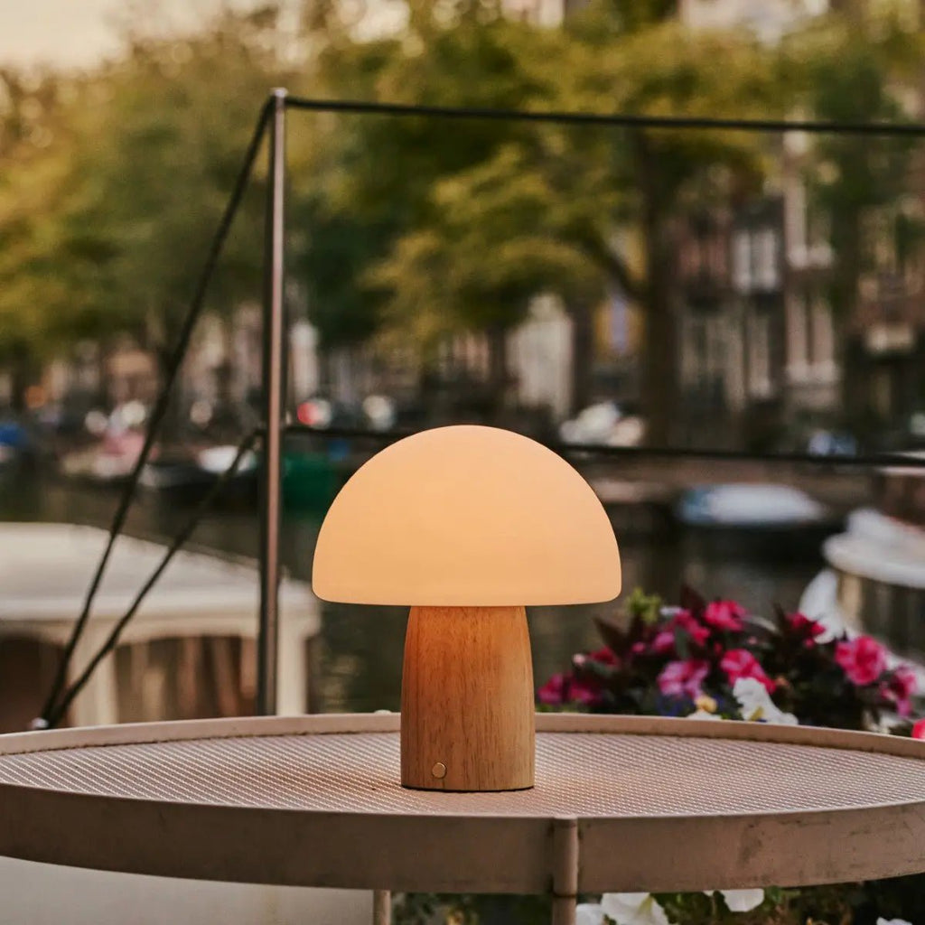 Mia lichtbruin stijlvolle houten tafellamp met dimmer - hout, functioneel en subtiel