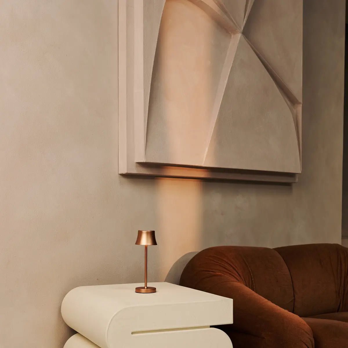 Combi Set Professional-8 x de Pijp Mini koper oplaadbare tafellampen & 1 x Centraal station draadloos laadstation met Qi-Technology