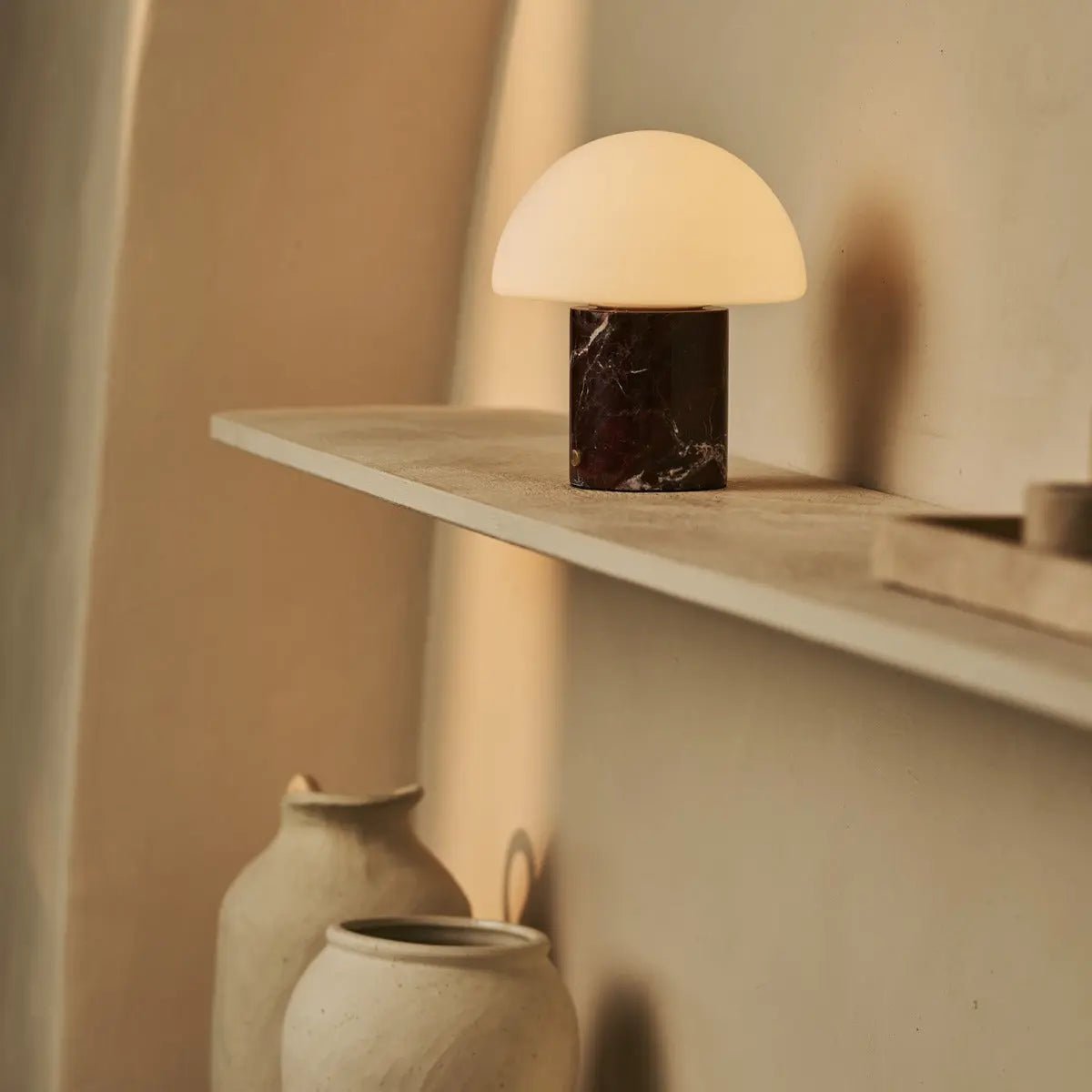 Maris Red / Rosso Levanto - Classic Marmeren oplaadbare tafellamp met 3 lichte kleuren en dimfunctie