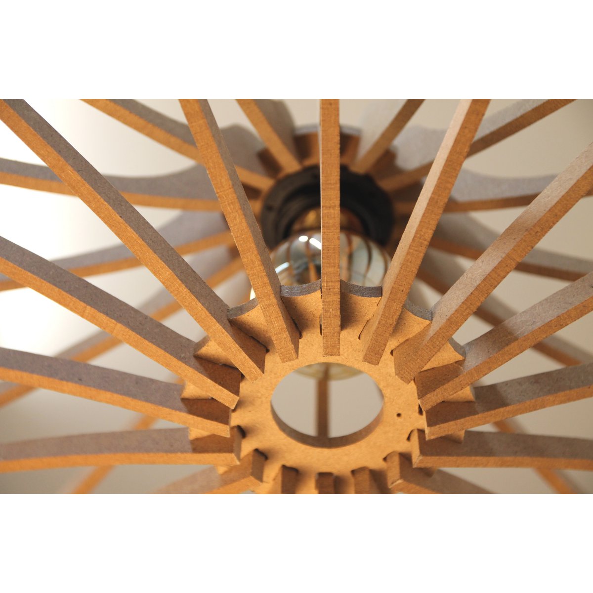Liv · Metalen hanglamp — zwart