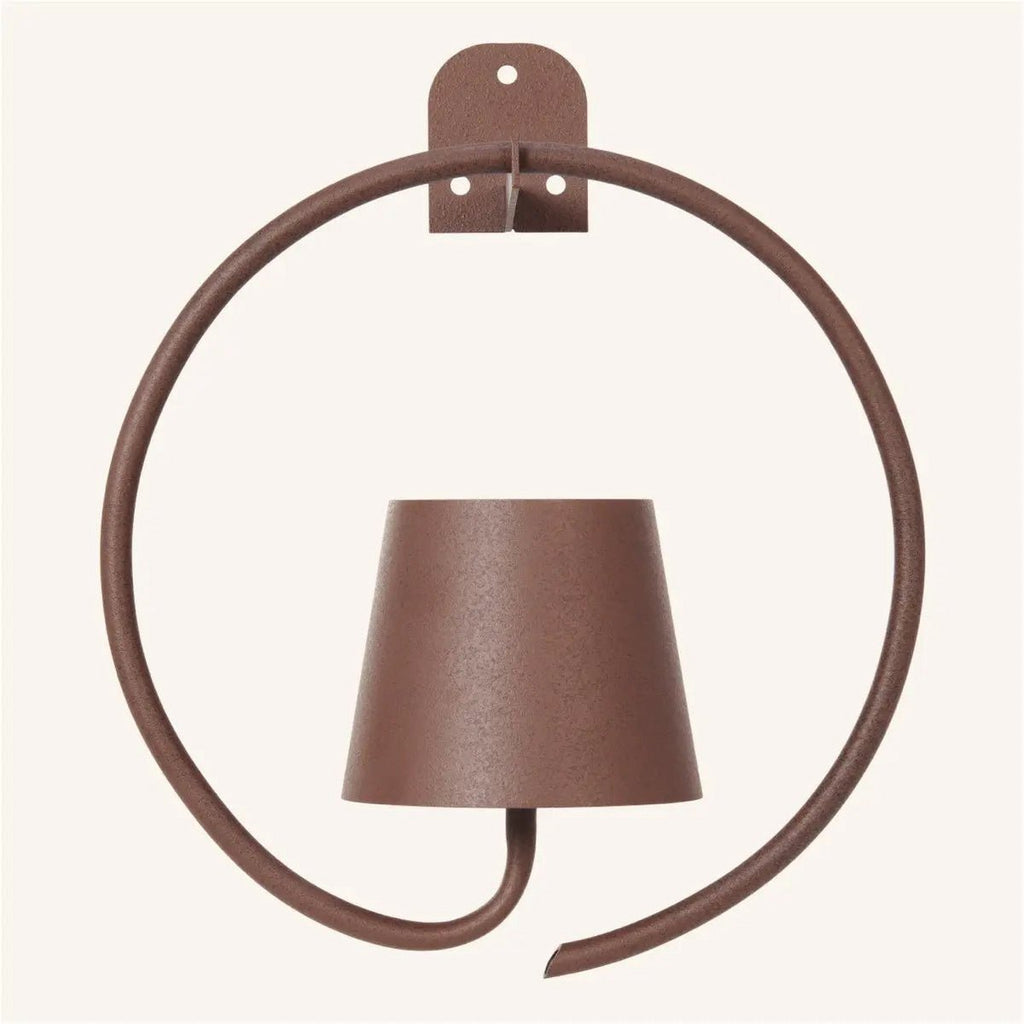 Cielo donkerbruine oplaadbare metalen wandlamp – draadloos, dimbaar en stijlvol
